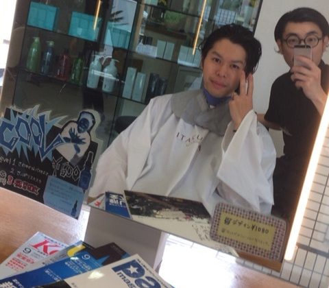 東京へ出た美容師が新潟に帰ってきて髪を切った。