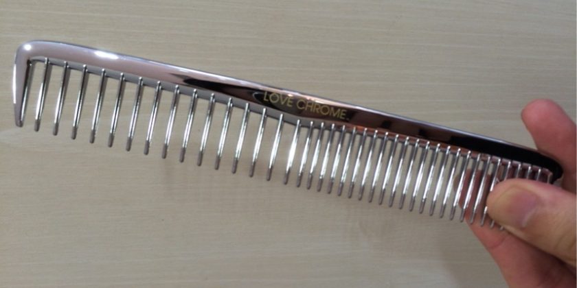 コームという道具一つで変わる事ができる。